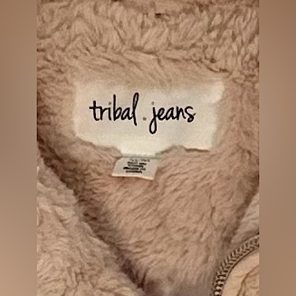 Tribal Faux Soft Fur Short Coat Blush Pink Size Medium in excellent condition - Picture 3 of 7